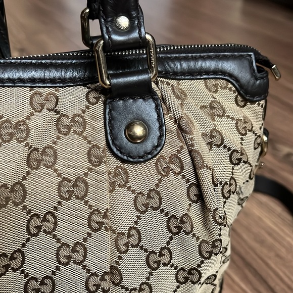 A 237 - 💯% authentic Gucci shoulder bag - Picture 10 of 16
